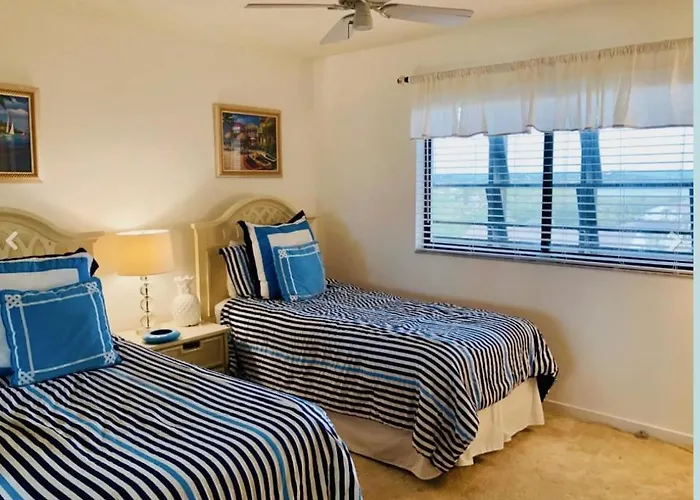 Beautiful Front Gulf Apartment